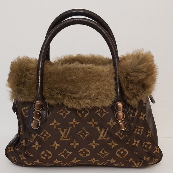 Handbags - Louis Vuitton hand bag